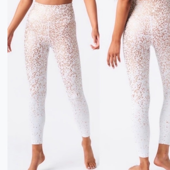 Zyia Active Other - ZYIA Active White Stay Gold Light n Tight Hi-Rise 7/8 Leggings Size 2